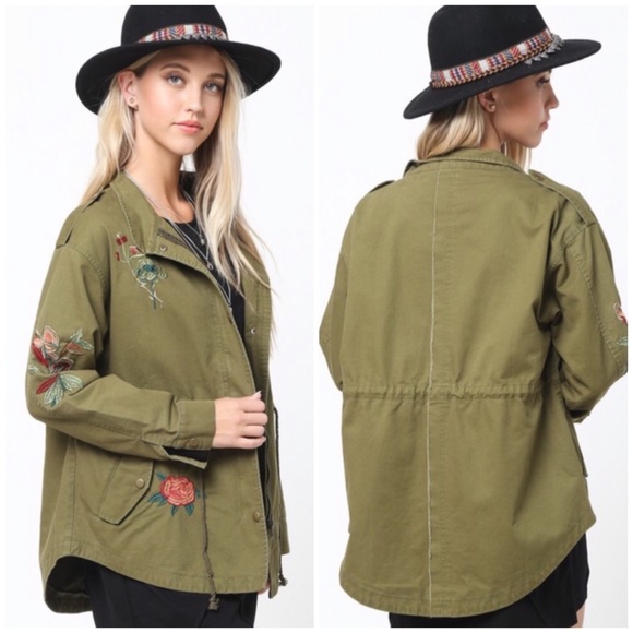 ❄️LAST3️⃣//BLACK EMBROIDERED FLORAL UTILITY JACKET - Picture 7 of 11